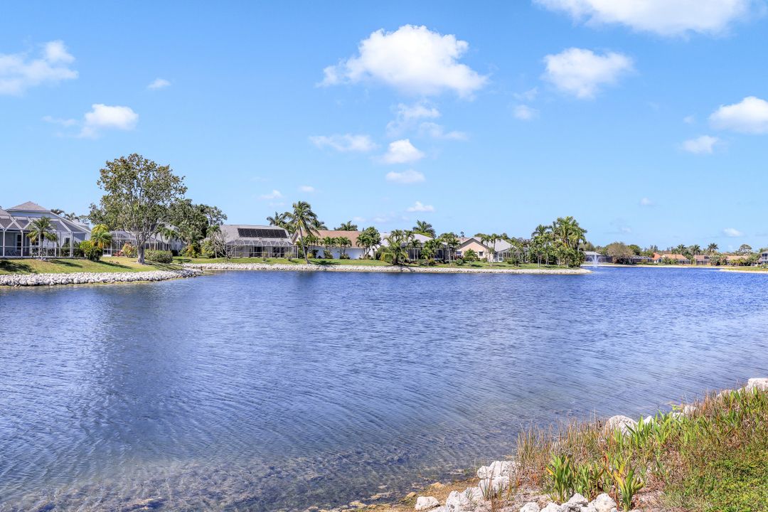 810 New Waterford Dr #201, Naples, FL 34104