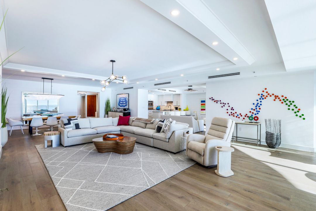 11125 Gulf Shore Dr #1001, Naples, FL 34108