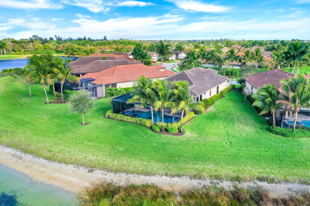 9524 Mussorie Ct, Naples, FL 34114