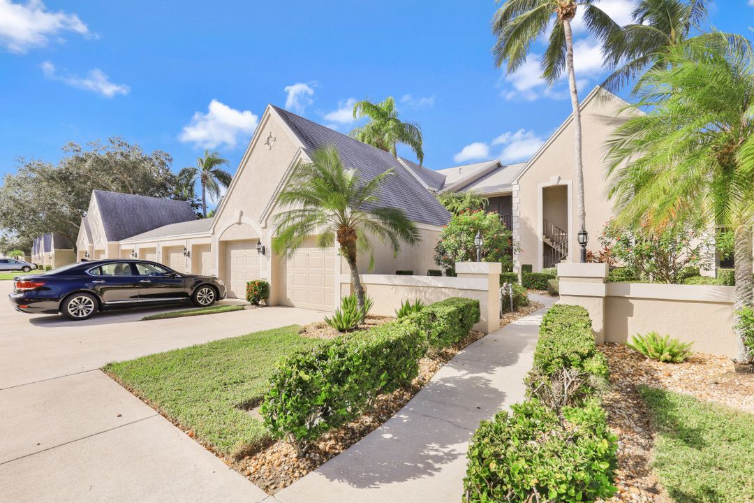 16230 Kelly Cove Dr #221, Fort Myers, FL 33908