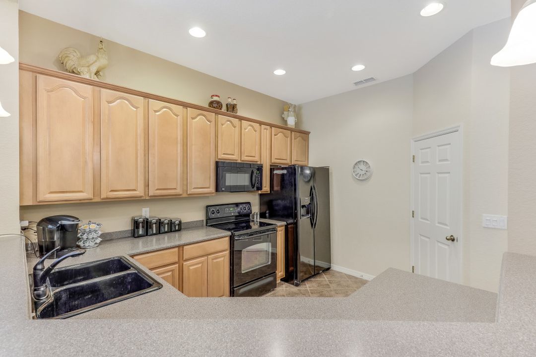 13892 Cleto Dr, Estero, FL 33928