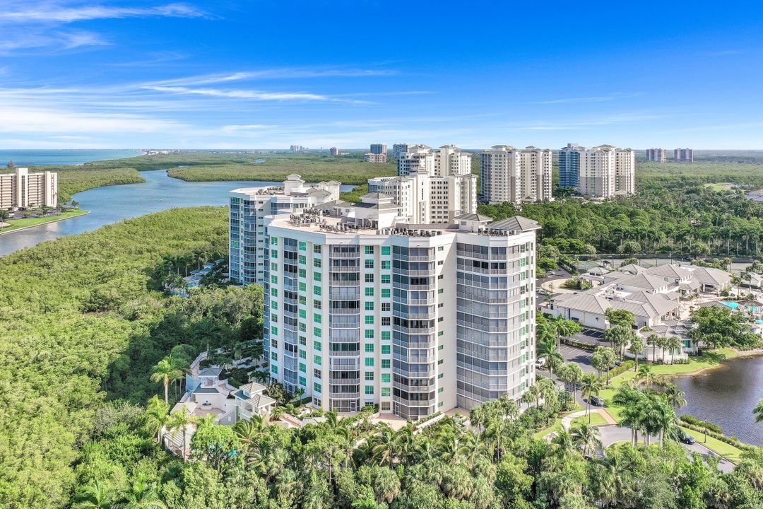 300 Dunes Blvd #Unit 305, Naples, FL 34110