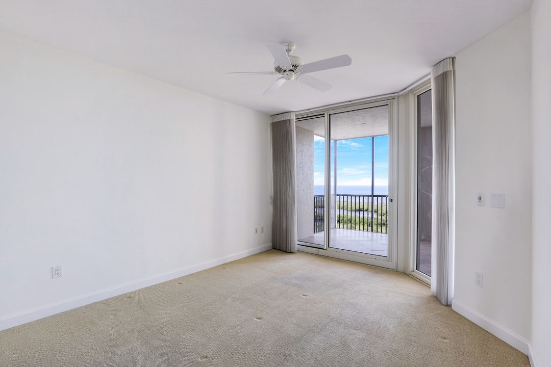 7117 Pelican Bay Blvd #1603, Naples, FL 34108