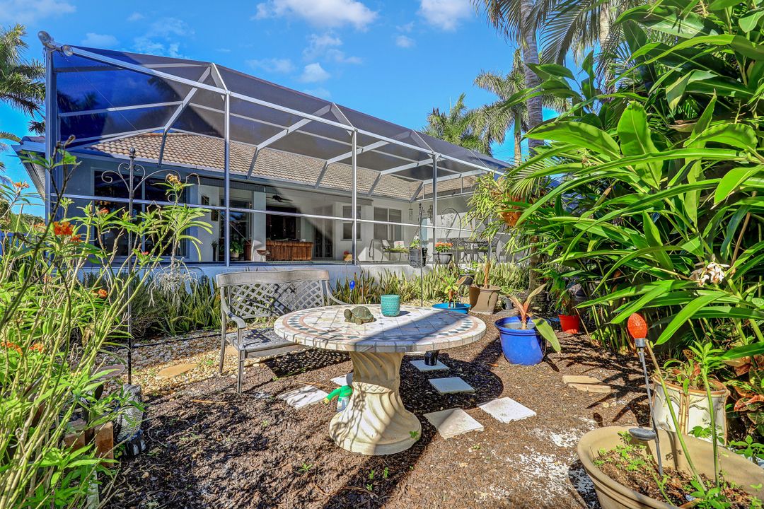389 Colonial Ave, Marco Island, FL 34145