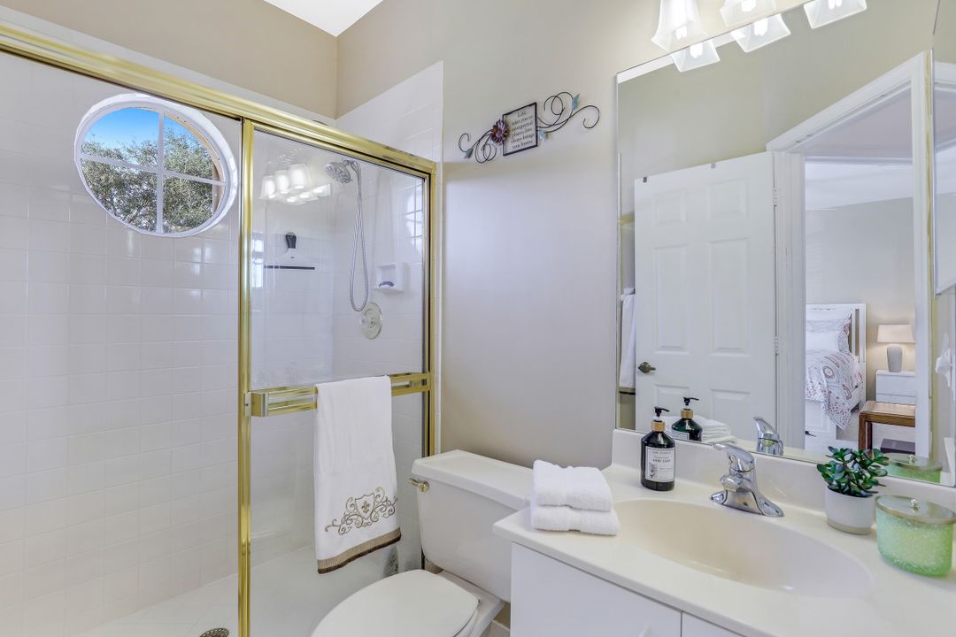 1812 Piccadilly Circus, Naples, FL 34112