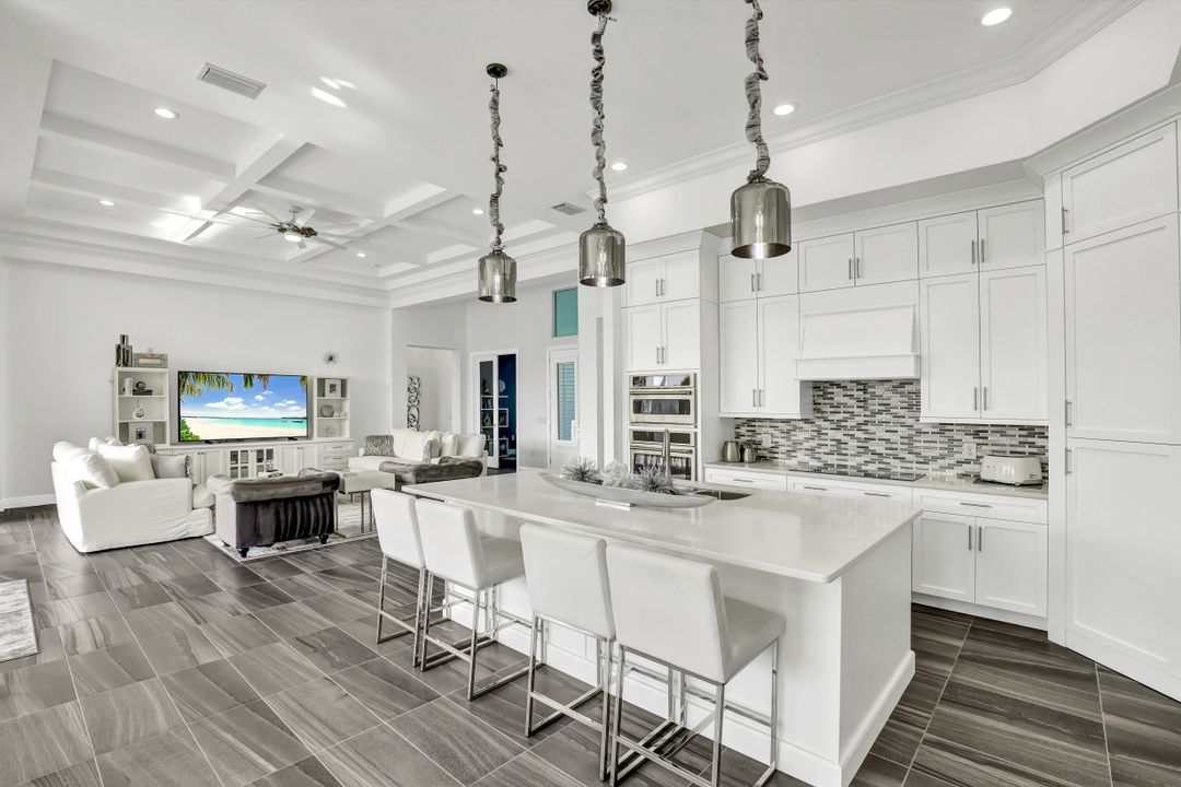 2612 Surfside Blvd, Cape Coral, FL 33914