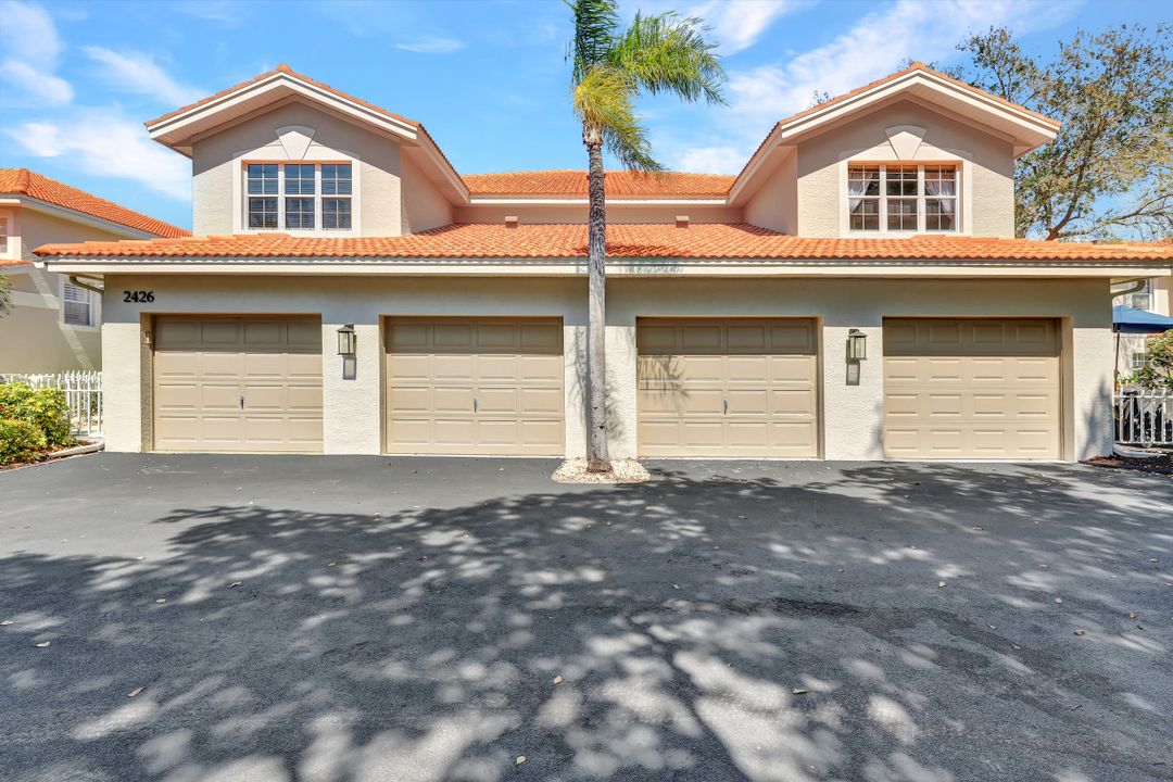 2426 Orchid Bay Dr # F-204, Naples, FL 34109