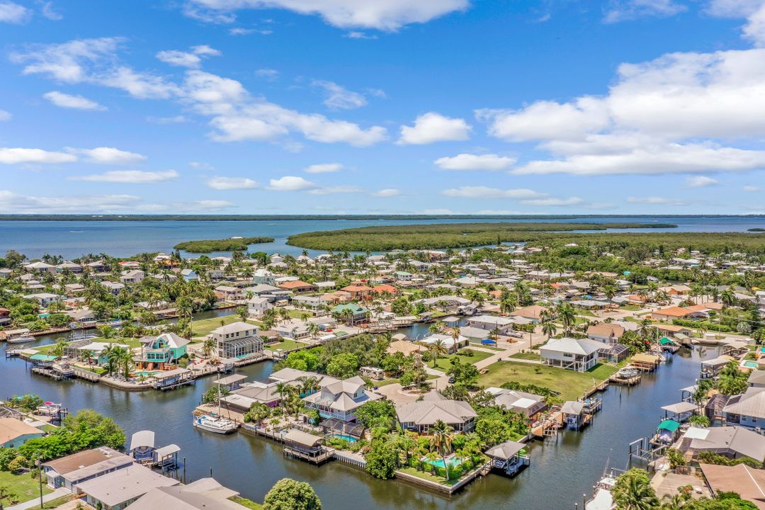 3544 Ruby Ave, Saint James City, FL 33956