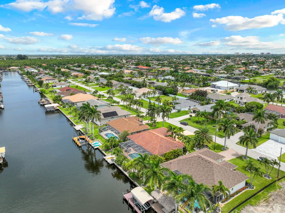 2717 SW 37th St, Cape Coral, FL 33914