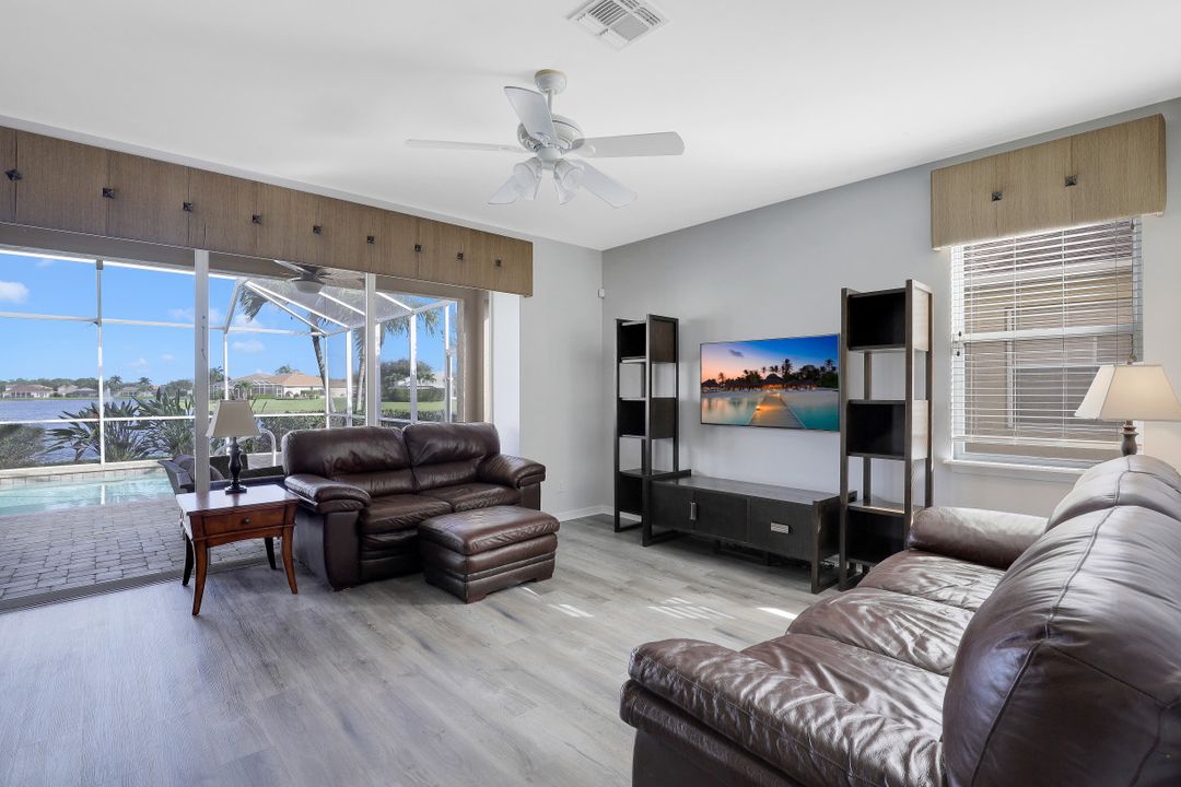 9051 Pittsburgh Blvd, Fort Myers, FL 33967