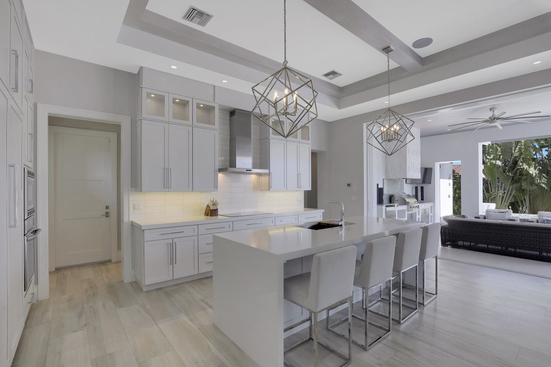 1061 Dana Ct, Marco Island, FL 34145