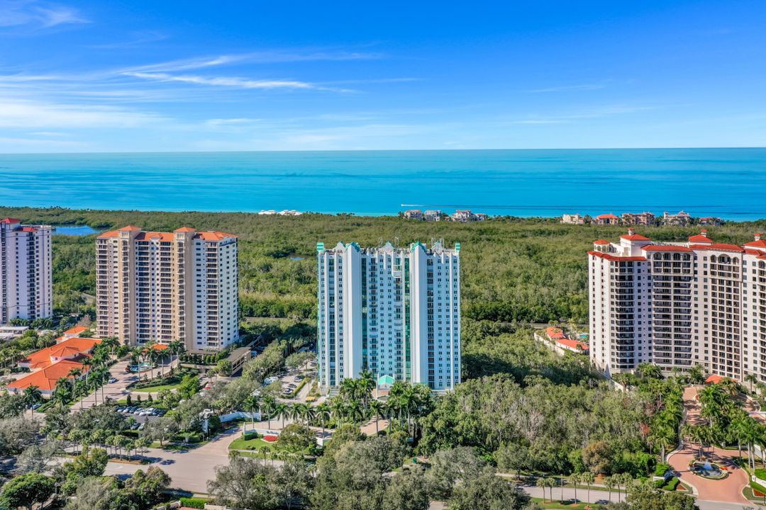 7515 Pelican Bay Blvd #21C, Naples, FL 34108