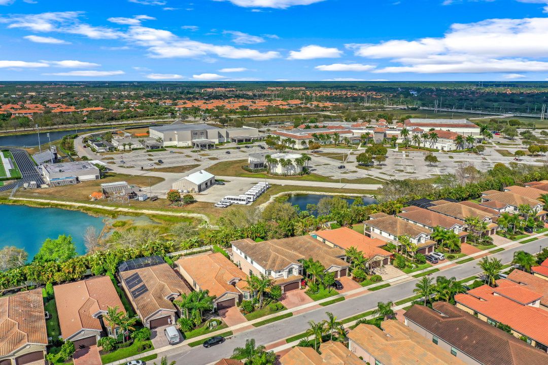 13840 Luna Dr, Naples, FL 34109