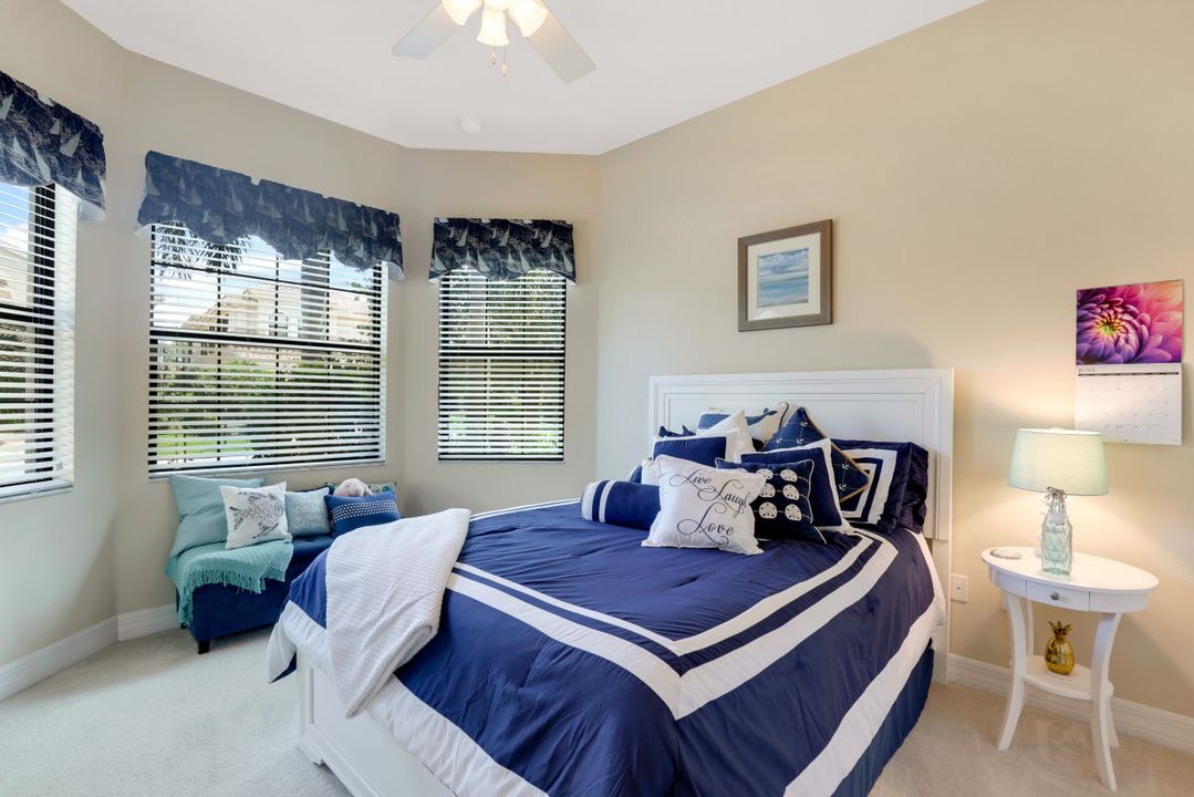 3646 Santaren Ct, Naples, FL 34119