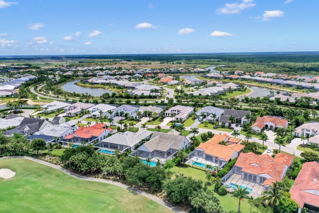 3243 Tavolara Ln, Naples, FL 34114