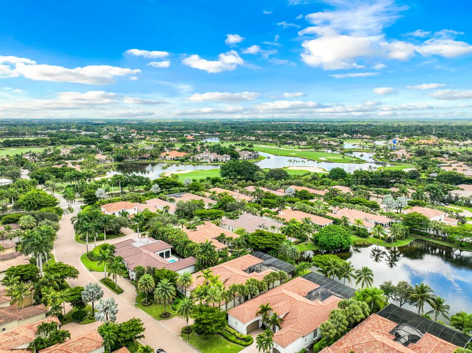 2228 Miramonte Ct, Naples, FL 34105