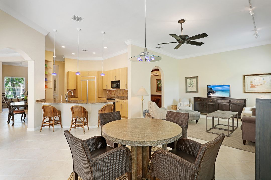 20490 Foxworth Cir, Estero, FL 33928