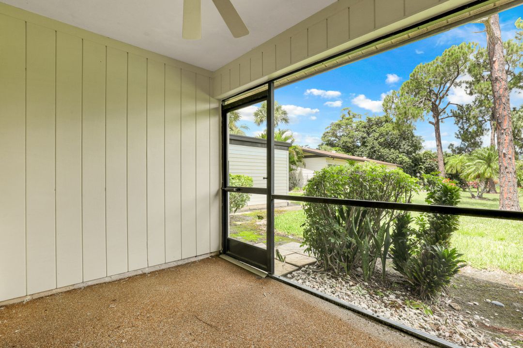 1062 Pine Isle Ln  #1062, Naples, FL 34112