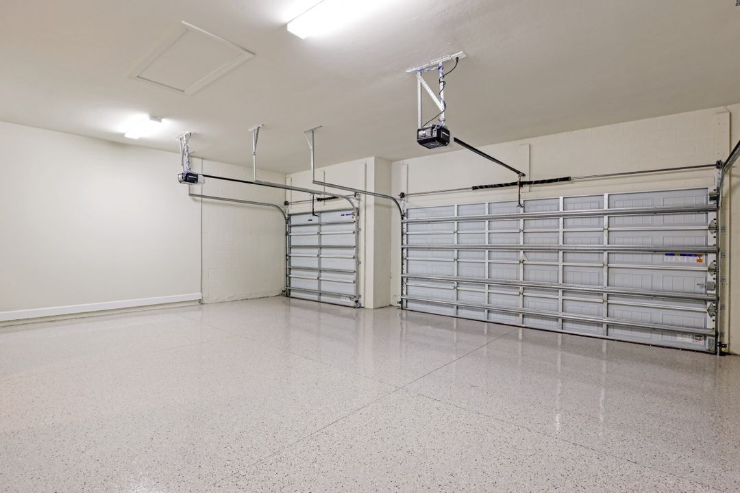 9547 Curlew Dr, Naples, FL 34120