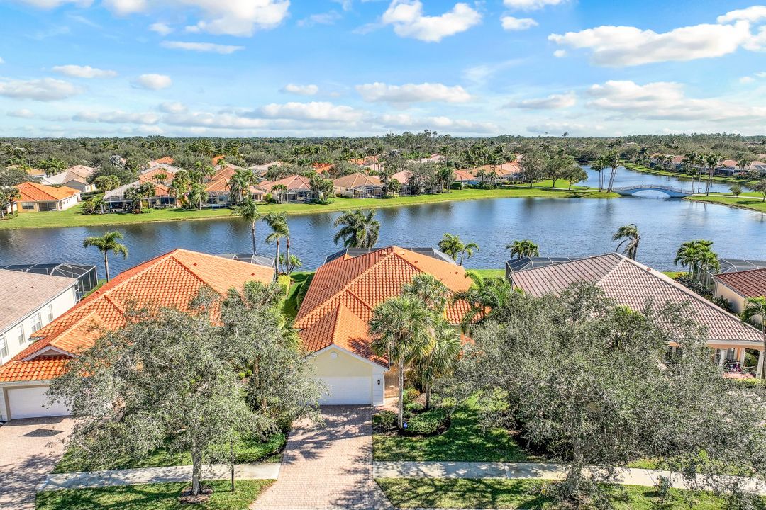 4334 Queen Elizabeth Way, Naples, FL 34119
