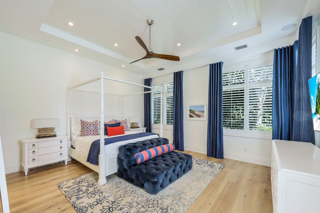 2546 Augusta Dr, Naples, FL 34109