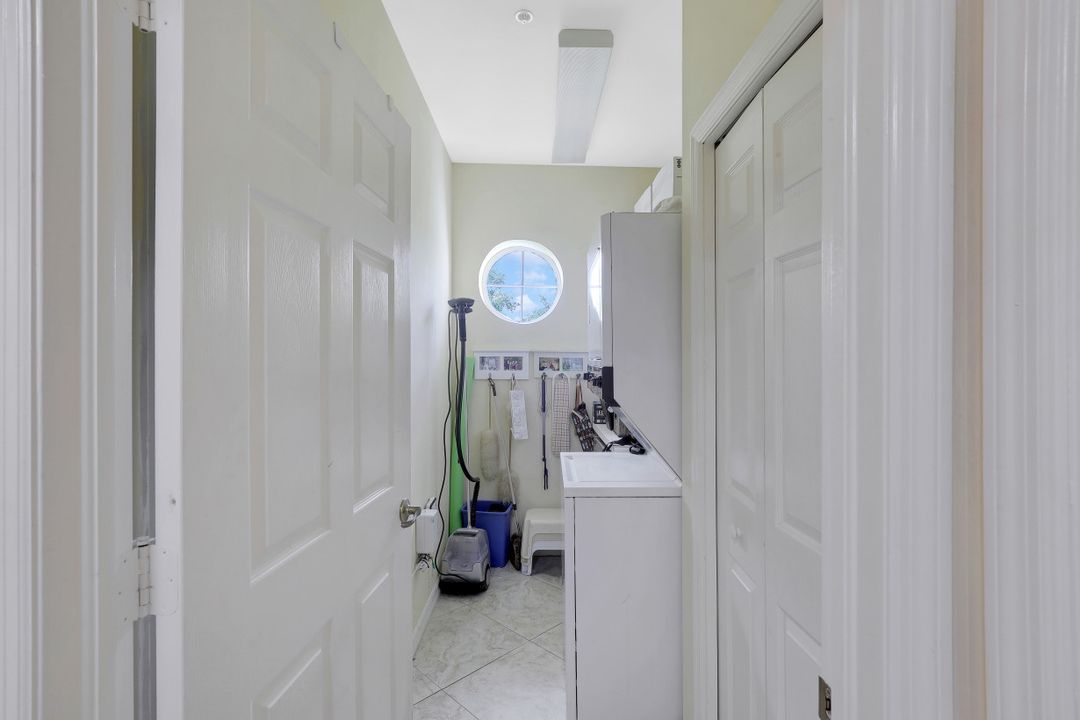 4120 Bayhead Dr #306, Bonita Springs, FL 34134