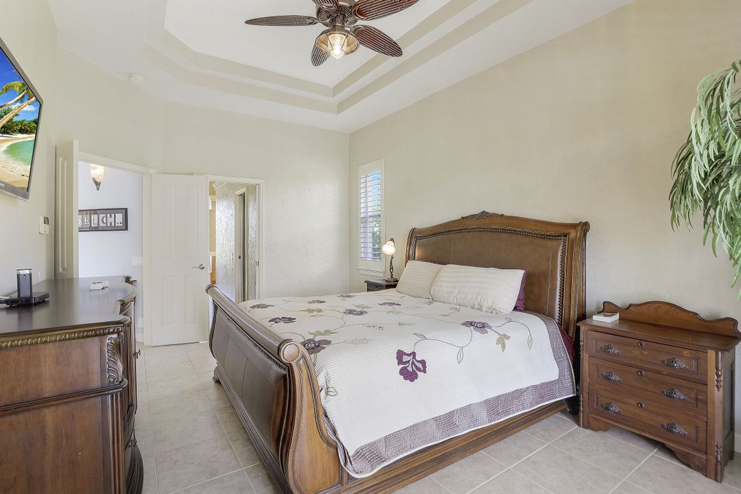 27031 Homewood Dr, Bonita Springs, FL 34135