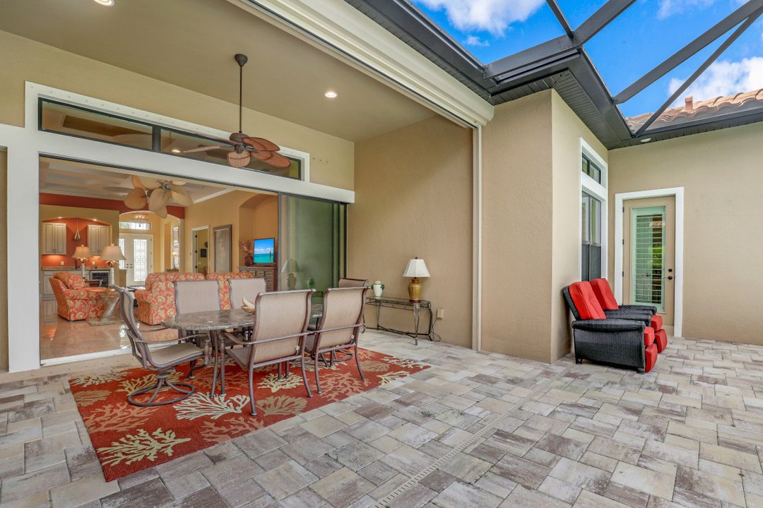 8651 Amour Ct, Naples, FL 34119