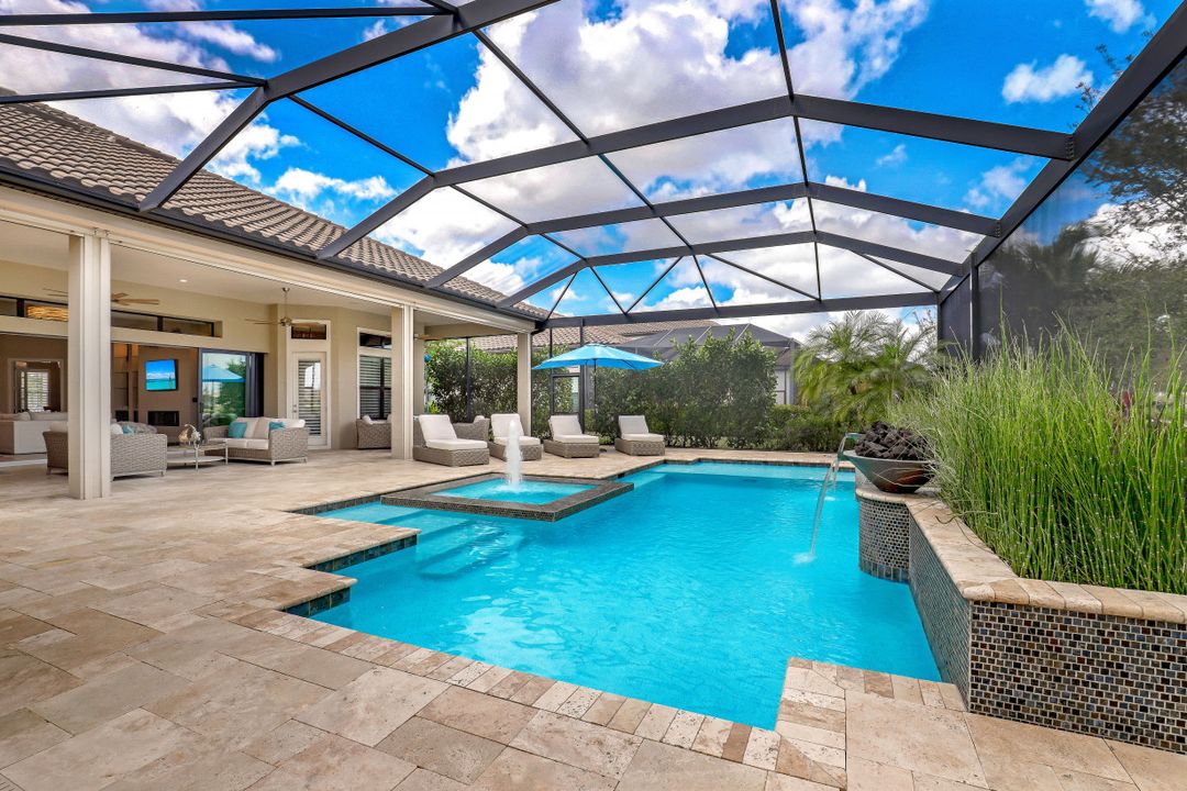 9067 Sorreno Ct, Naples, FL 34114