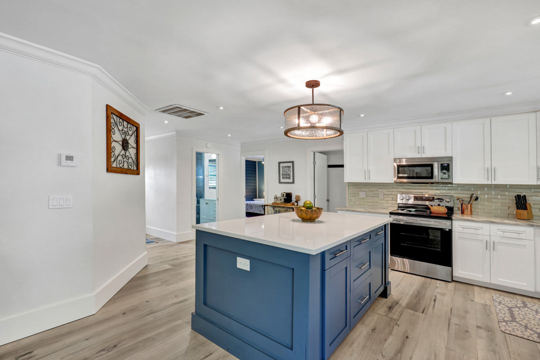 27300 Patrick St, Bonita Springs, FL 34135