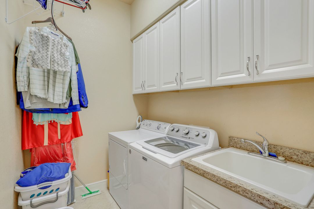 719 Coral Dr, Cape Coral, FL 33904