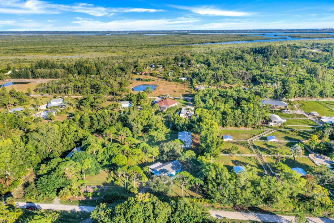 8642 Whispering Pines Dr, Saint James City, FL 33956