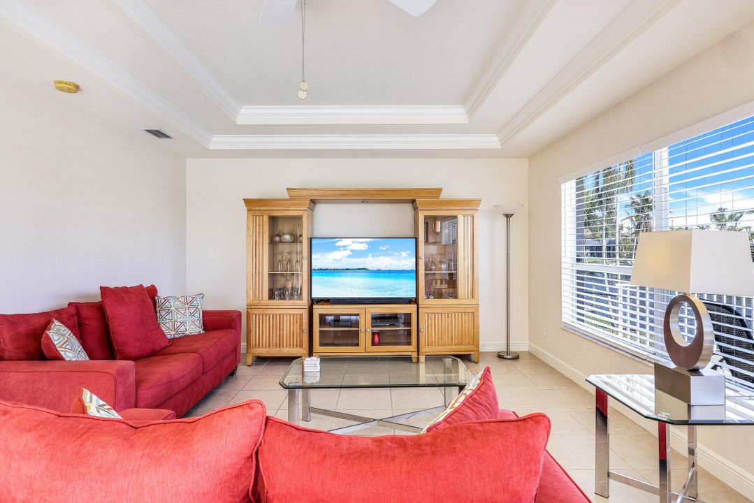 3317 SW 5th Pl, Cape Coral, FL 33914