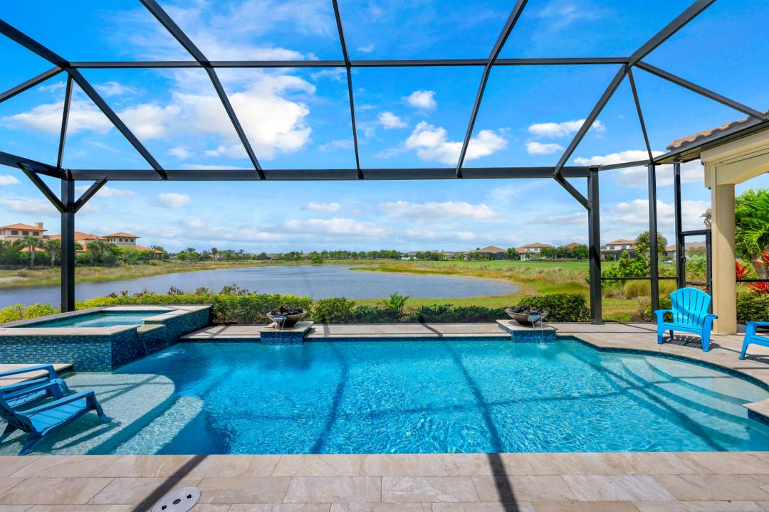 9004 Sorreno Ct, Naples, FL 34119