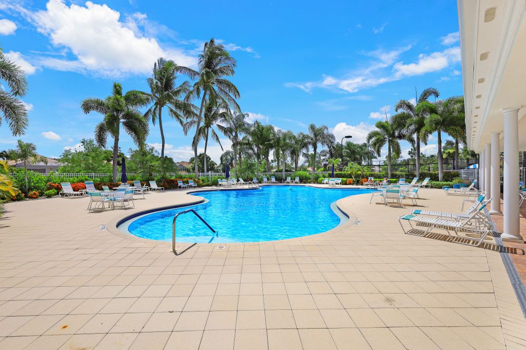 28020 Boccaccio Way, Bonita Springs, FL 34135