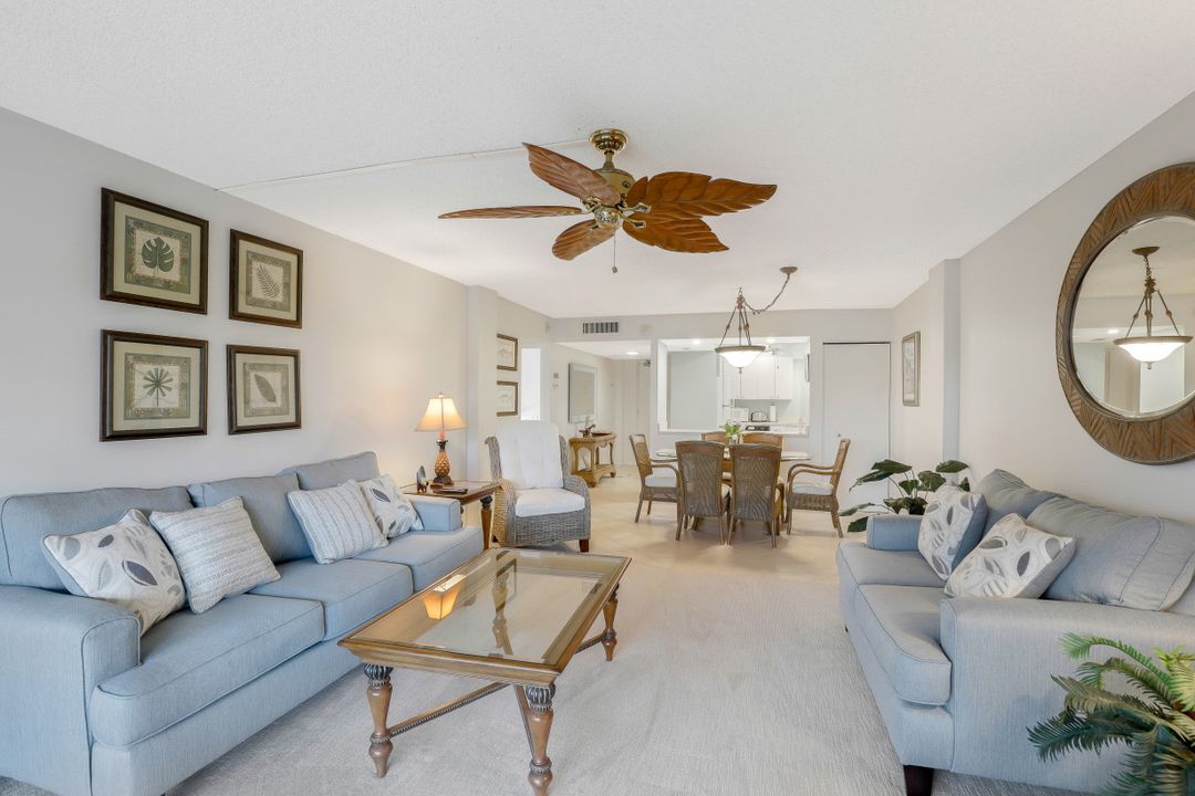 1 Bluebill Ave #306, Naples, FL 34108