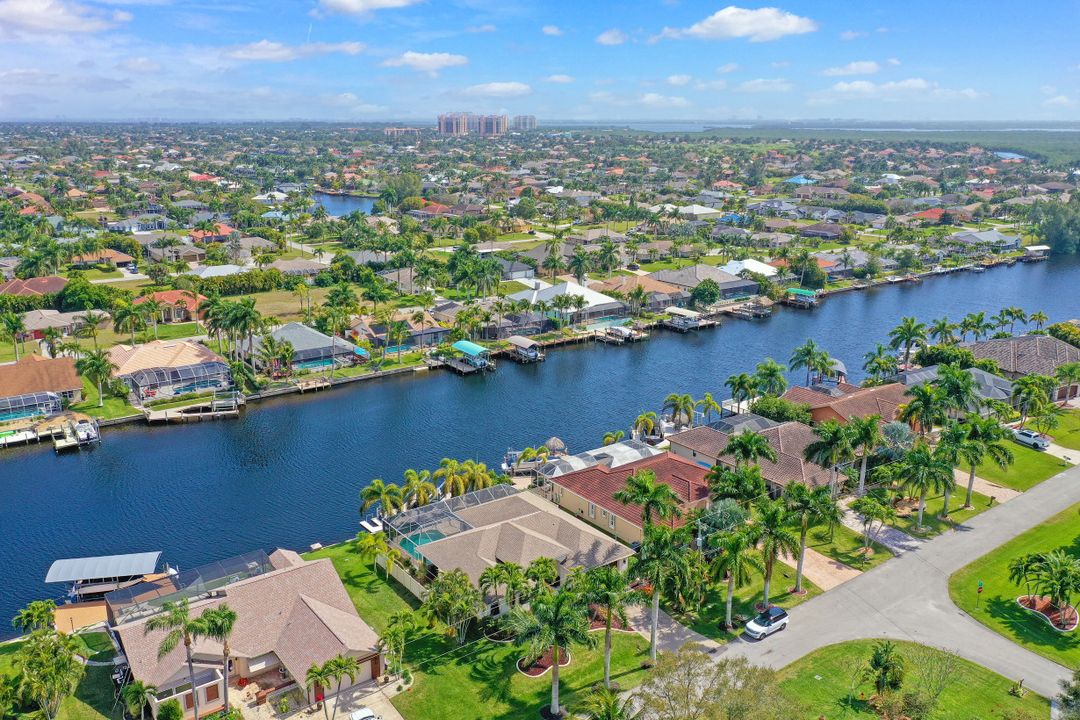 5209 SW 25th Pl, Cape Coral, FL 33914