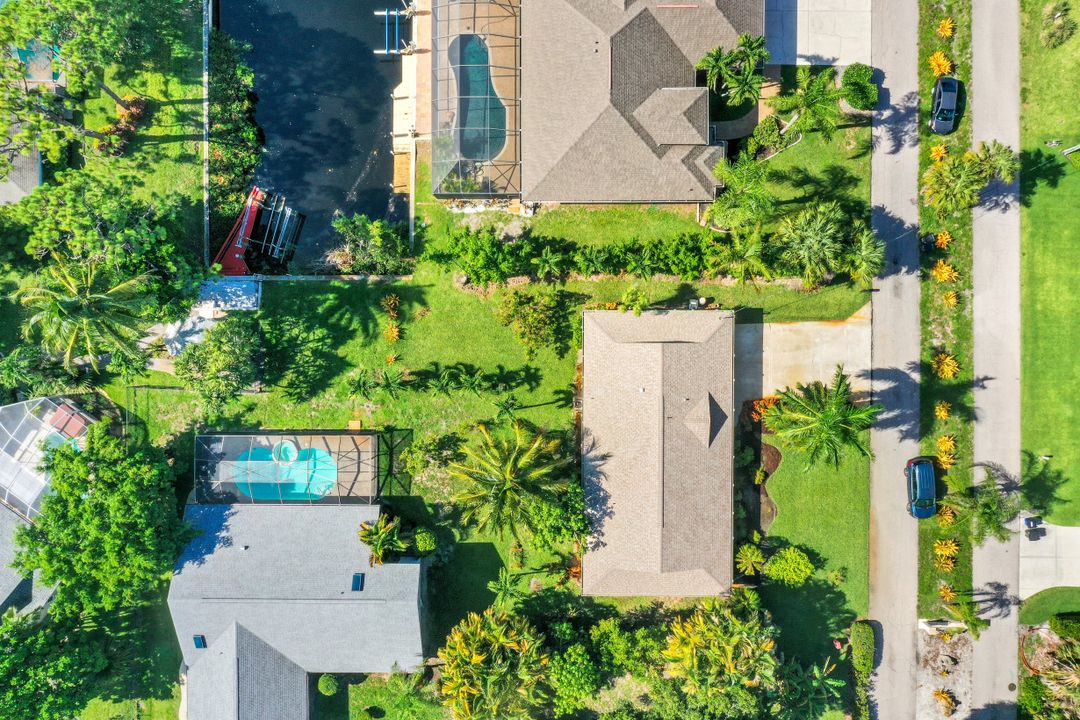 27011 Homewood Dr, Bonita Springs, FL 34135