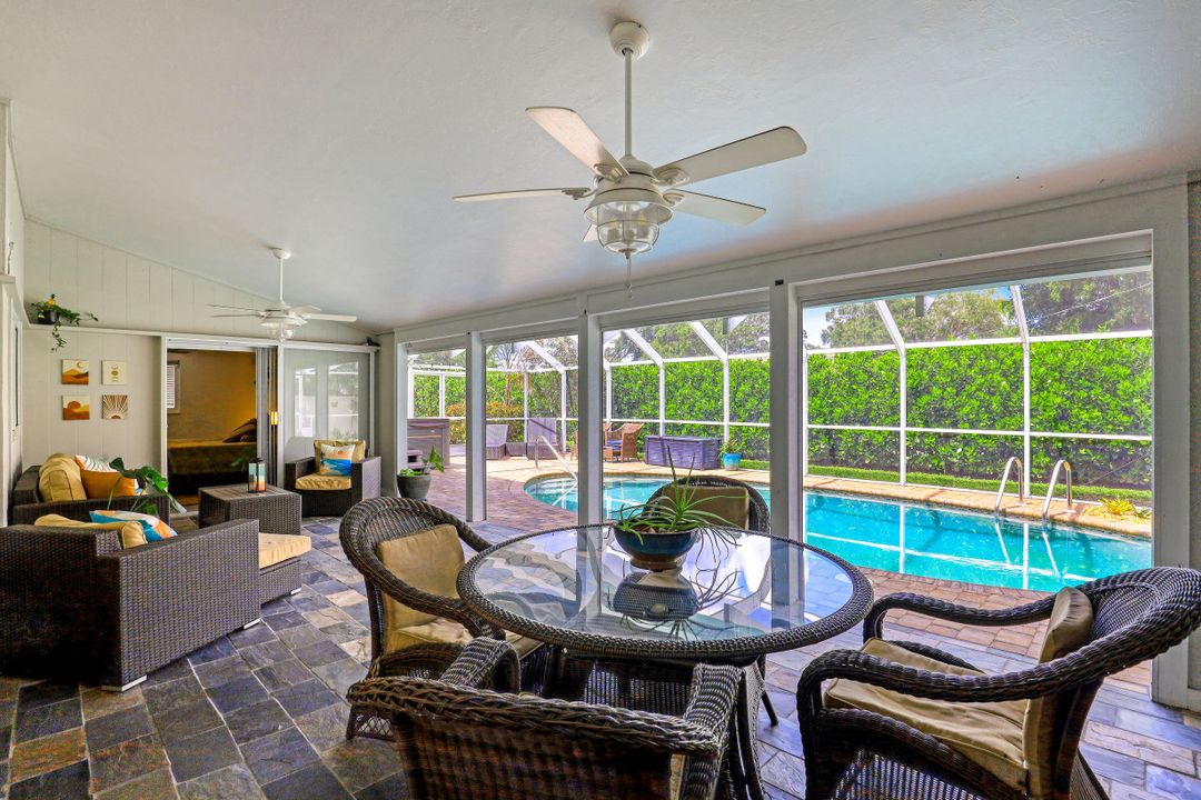 8719 Crest Ln, Fort Myers, FL 33907