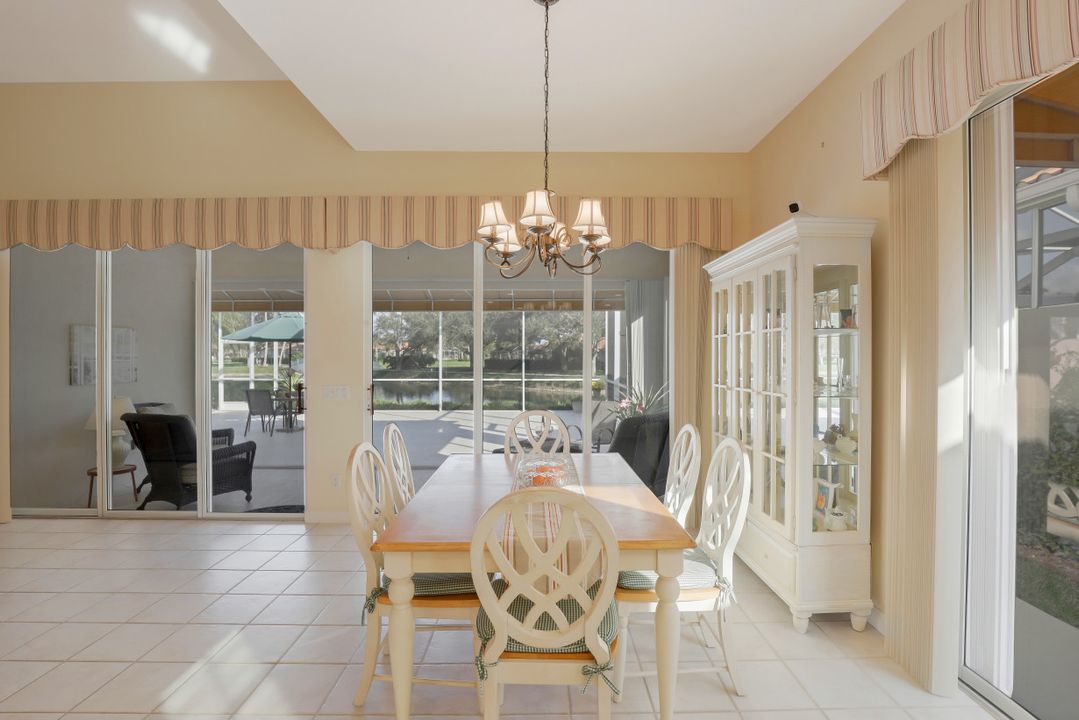 4462 Novato Ct, Naples, FL 34109