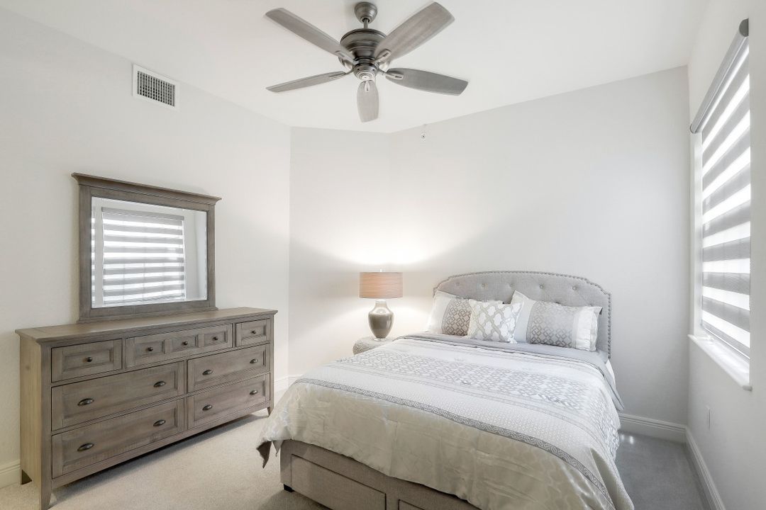 565 El Camino Real, Naples, FL 34119