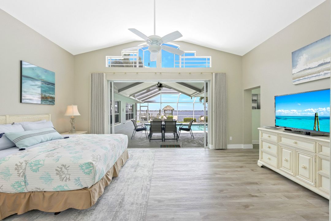 642 Coral Dr, Cape Coral, FL 33904