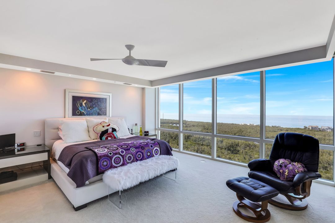 7515 Pelican Bay Blvd #21C, Naples, FL 34108