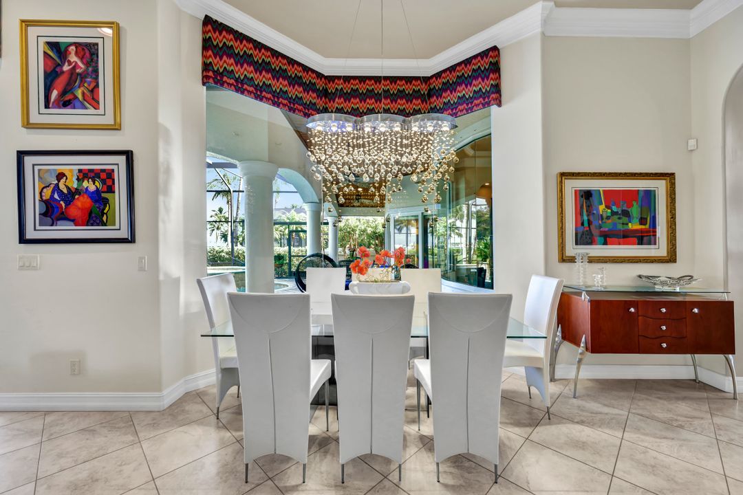 18020 Via Bellamare Ln, Miromar Lakes, FL 33913