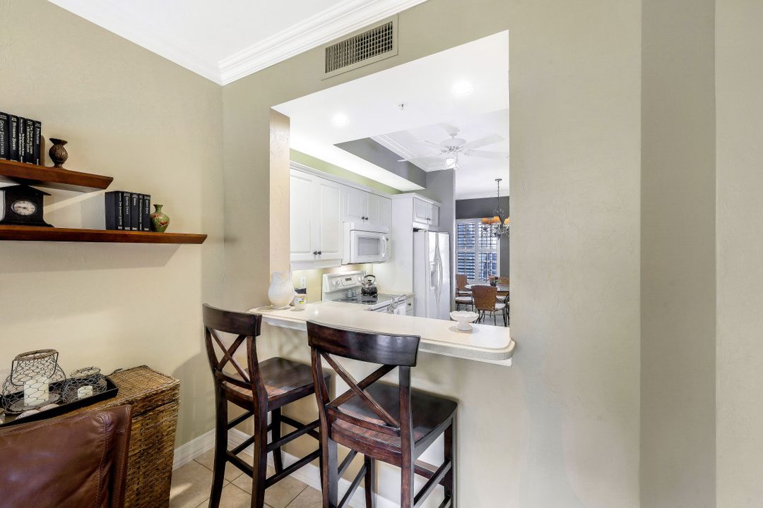 410 Bayfront Pl, Naples, FL 34102