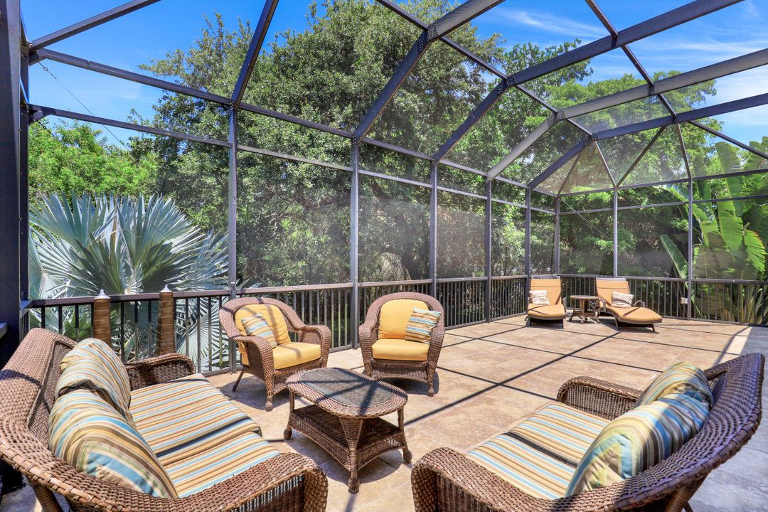 376 Leatherfern Ln, Marco Island, FL 34145