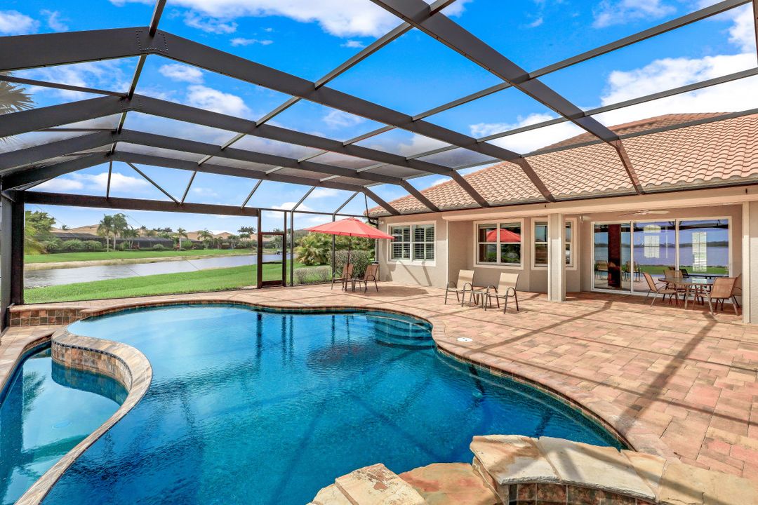 9424 Copper Rock Ct, Naples, FL 34120