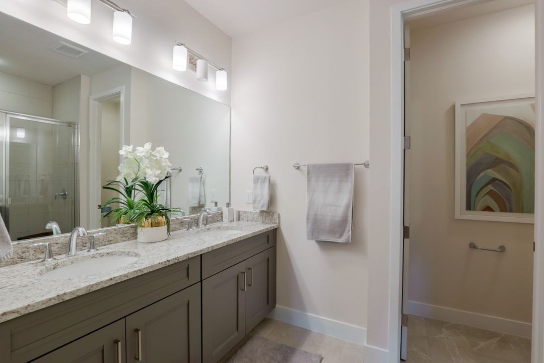 12944 Pembroke Dr, Naples, FL 34105