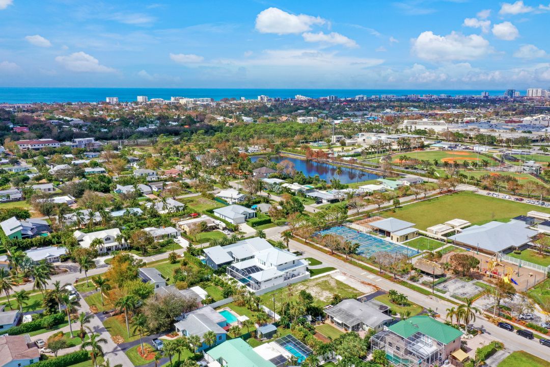 1238 14th Ave N, Naples, FL 34102