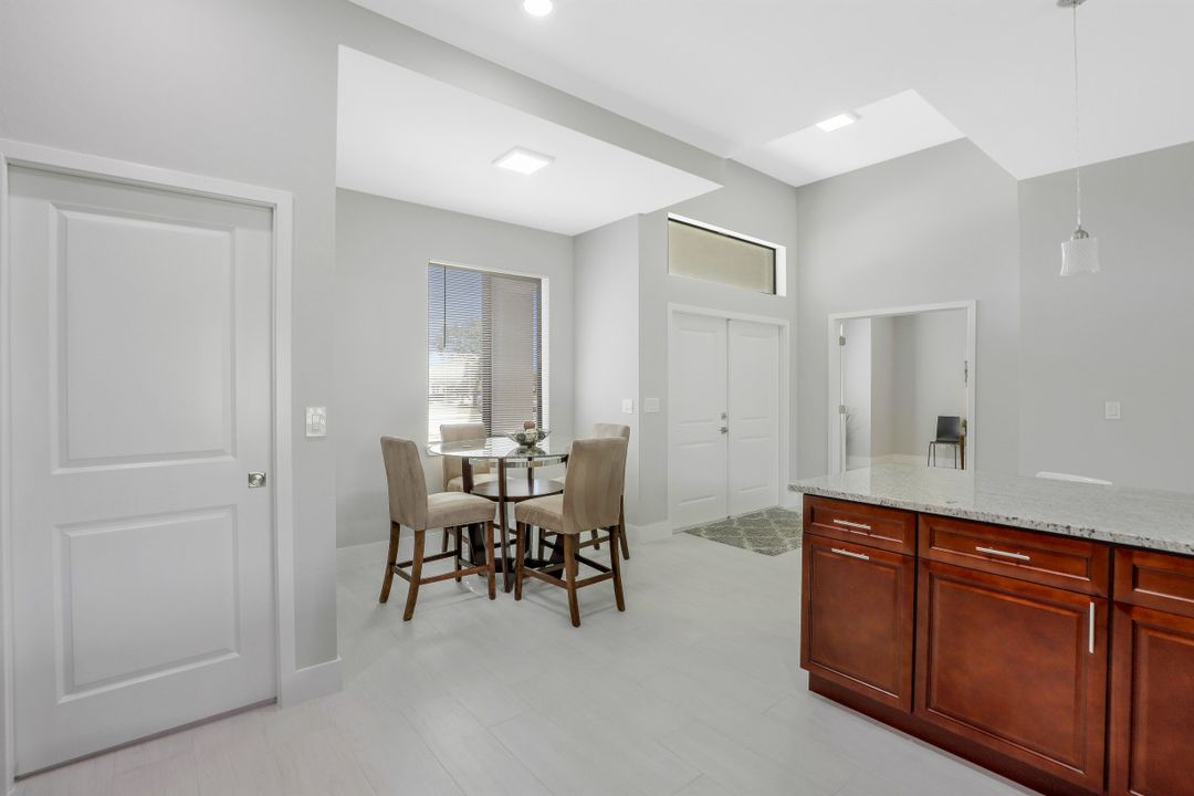 307 Gleason Pkwy, Cape Coral, FL 33914